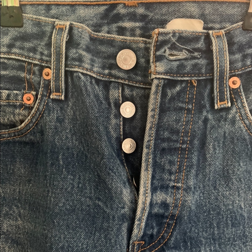 Vintage Levi 501 Bermuda Shorts - Picture 4 of 4